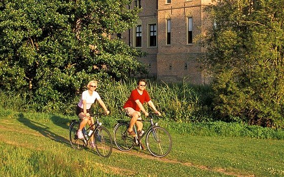 People cycling