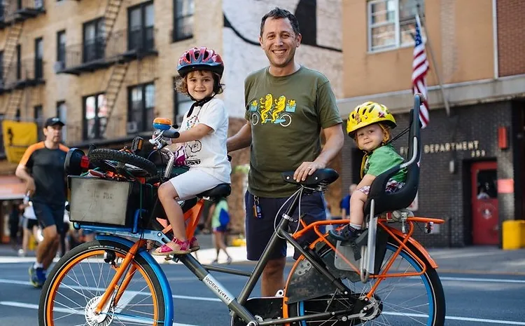 Doug Gordon with family