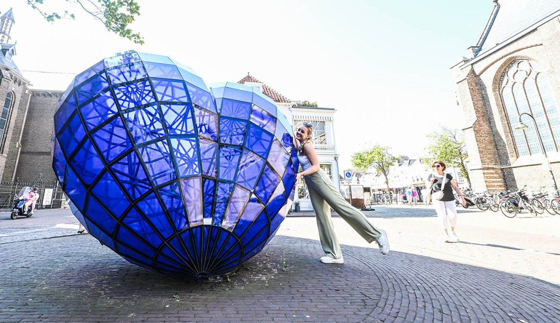 Work of art Blue Heart Delft