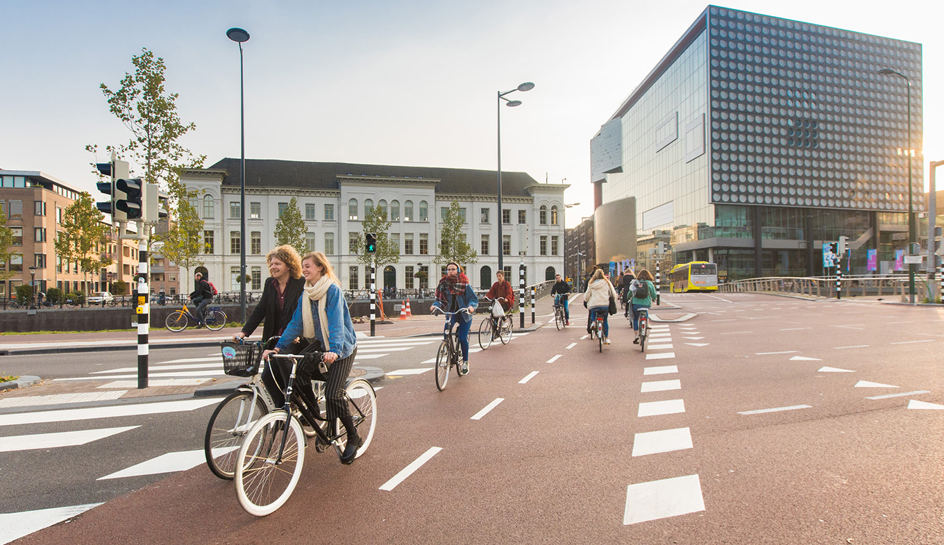 Cyclists crossing at Tivoli Vredenburg