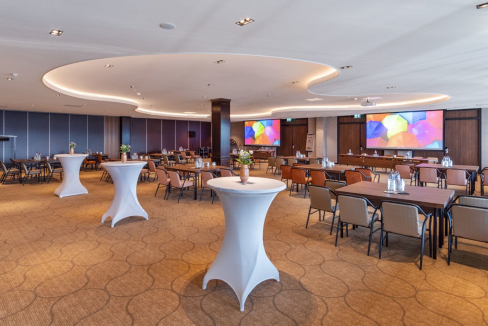 Van der Valk Hotel Schiphol conference room