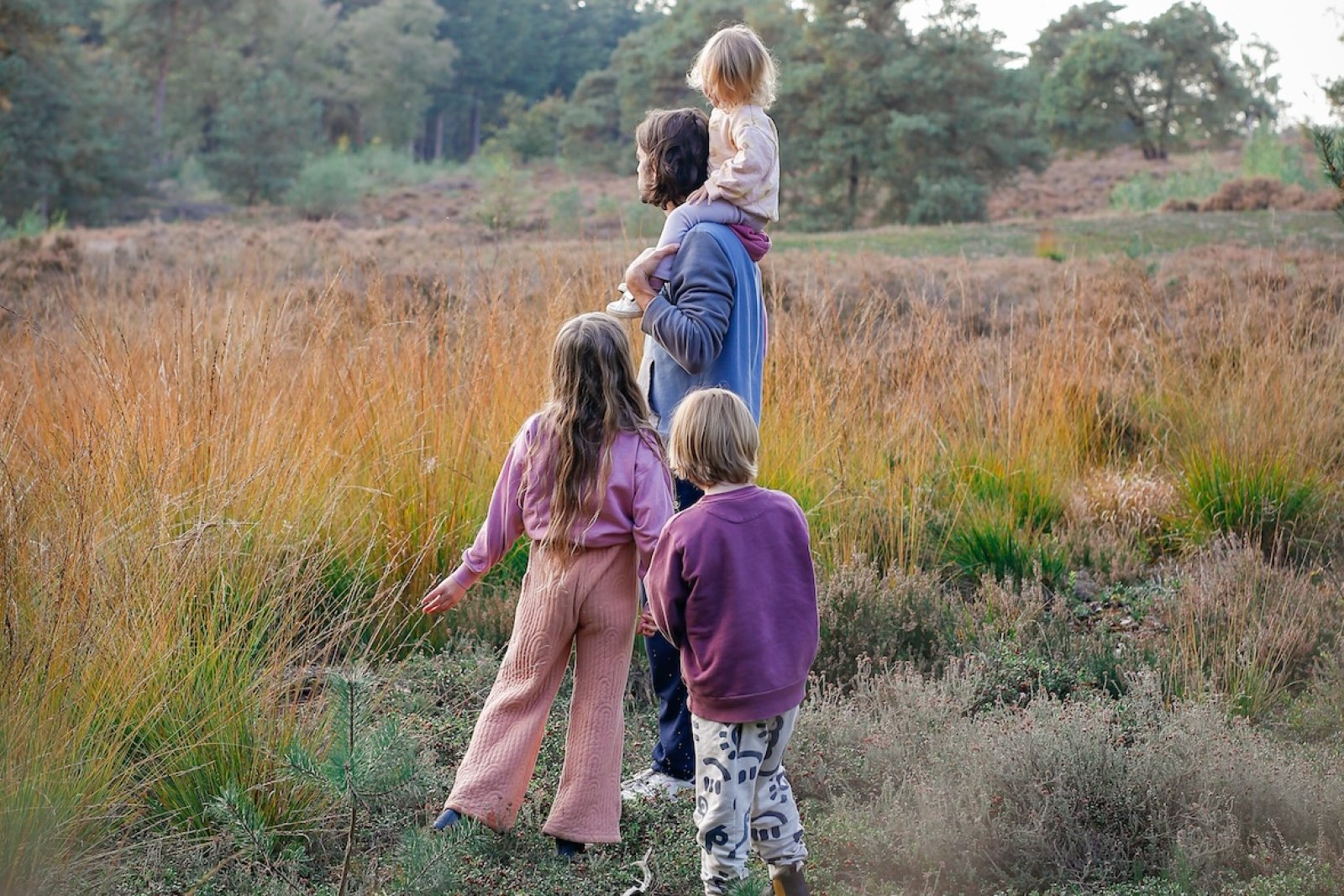 Elisabeth Van Lierop with the children on the heath